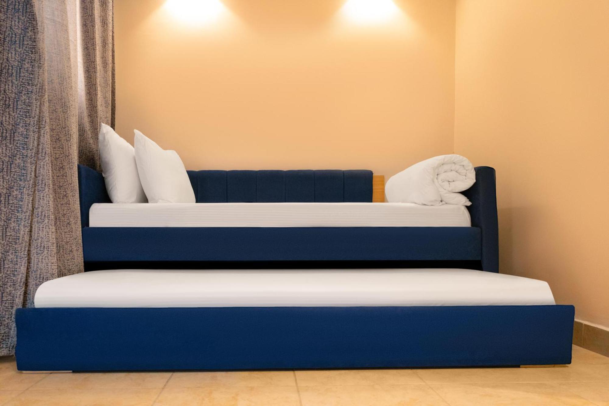 Sataya Resort Marsa Alam Esterno foto A sofa bed