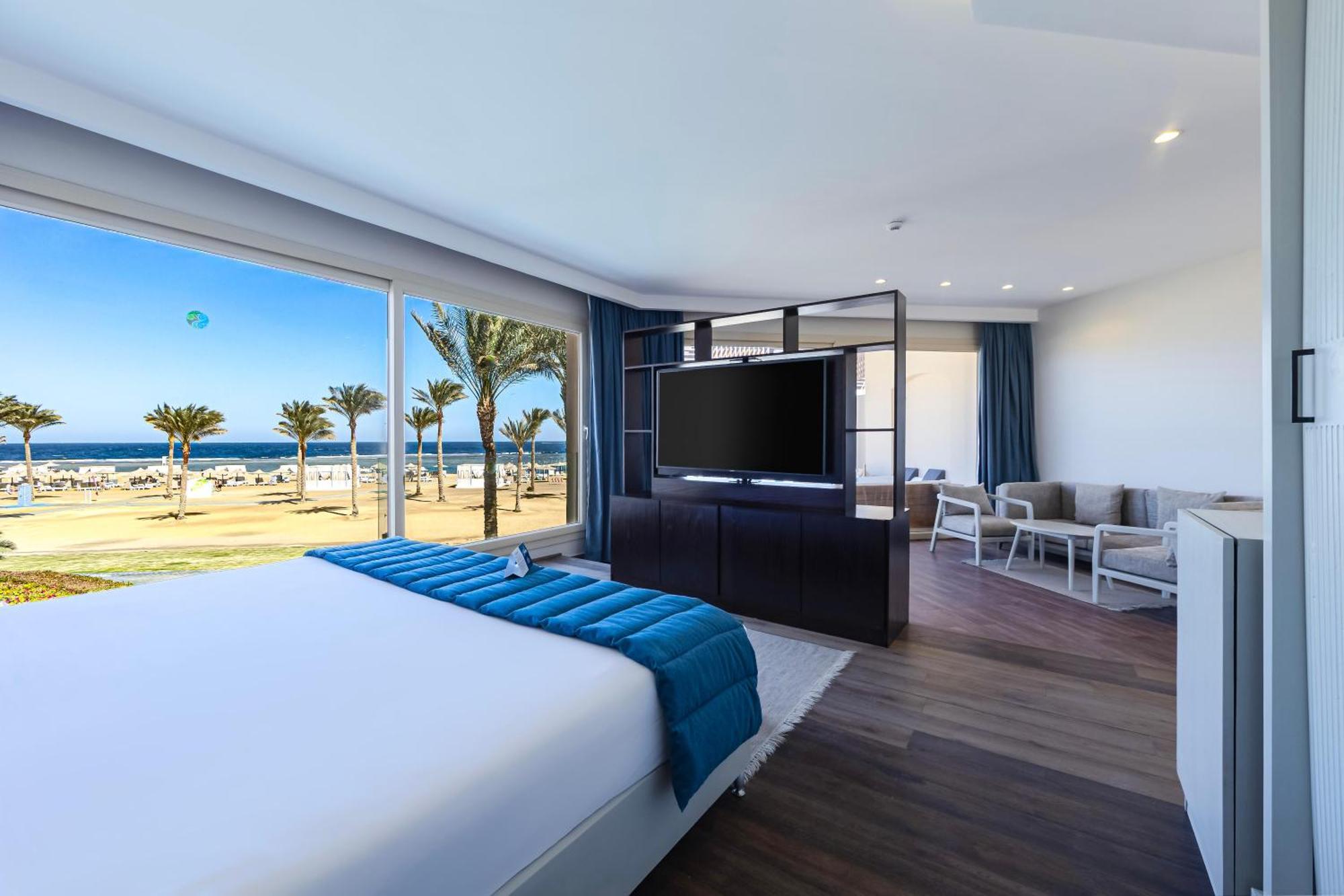 Sataya Resort Marsa Alam Esterno foto A room at the Hilton Tel Aviv
